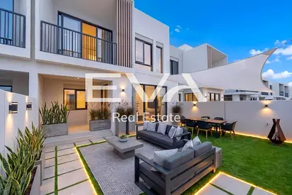 COMMUNITY EXPERT| LARGE PLOT | NEAR POOL AND PARK