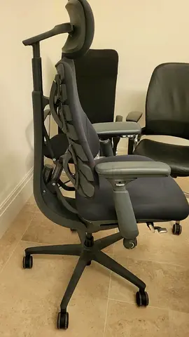office LiberNovo Omni Chair