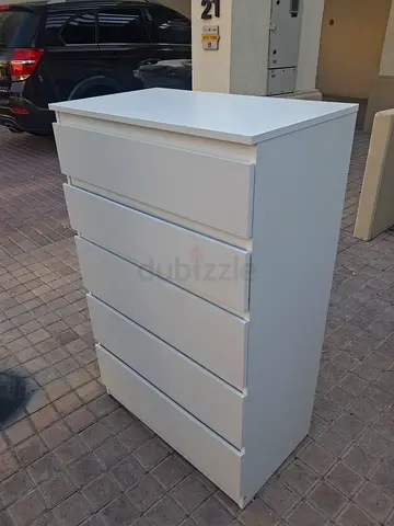 White 5-Drawer Chest of Drawers - Good Condition
