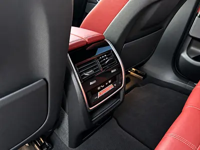 2021 BMW X6 — миниатюра 12