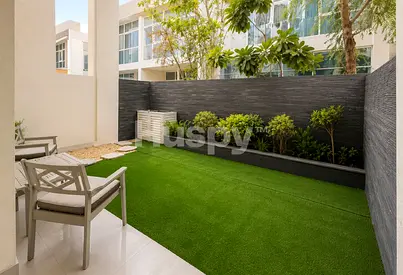 Upgraded Kitchen | Unfurnished | Landscaped Garden