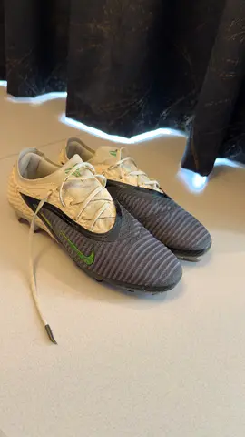 Nike Phantom 6 low Elite FG SE - Size UK 9, Good Condition (with box)