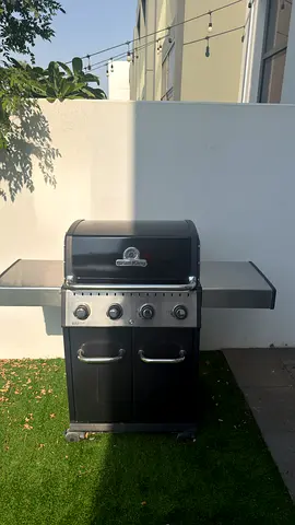 Broil King Baron 4-Burner Gas BBQ Grill - Used