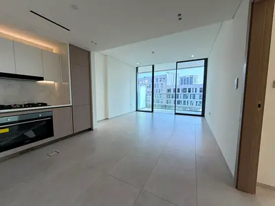 Community View | Vacant | Brand New | MidFloor