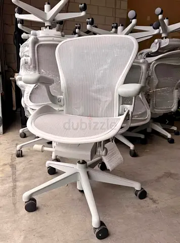 Herman Miller Aeron remastered size B mineral color