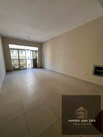 An excellent opportunity to live in the Al Jurf 3 area of Ajman: a brand-new apartment featuring a practical layout and spacious interiors. It compr