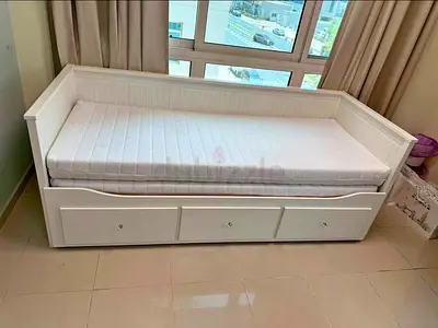 Ikea hemnes day bed with mattress 2