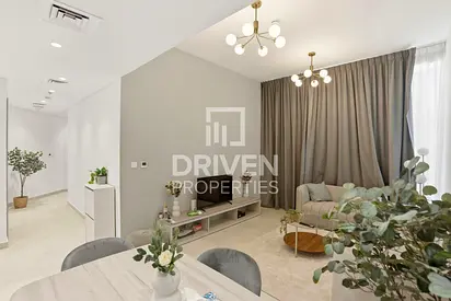 Fully Furnished | Modern Layout | Community View