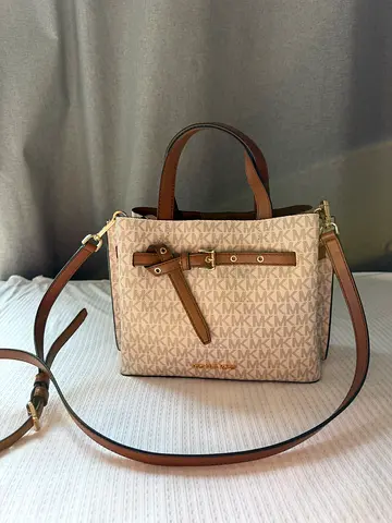 Michael kors hand bag