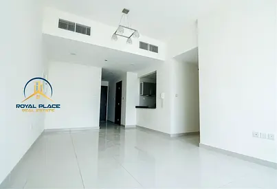 SEMI-CLOSED KITCHEN - PREMIUM LAYOUT - W/ BALCONY!
