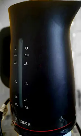 Bosch electric kettle - 1.7L, black (good working condition)