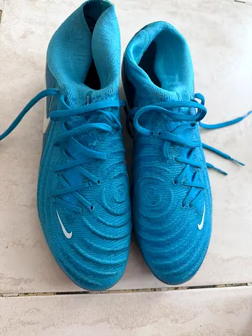 Phantom Luna Blue Nike football (soccer) boots - size eur 40 , lightly used