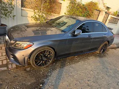 2019 Mercedes-BENZ C-CLASS photo 2
