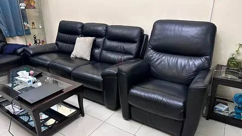 🛋️ Genuine Leather Recliner Sofa for Sale – Urgent Sale!