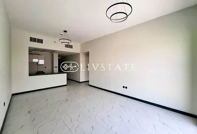 Prime Location |Mid Floor |Community View