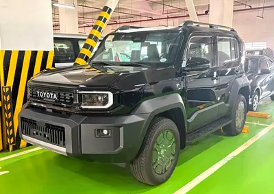 Toyota FJ Cruiser VXR 2.7L 2026 Black Petrol (Export Only)