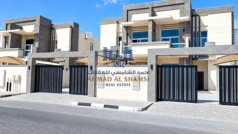 Brand New 4 Bedroom Villa || Private Lawn || Covered Parking || Ready To Move