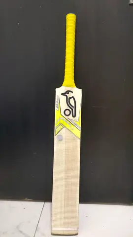 Kookabura bat