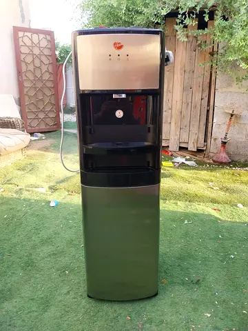 Hoover Standing Water Dispenser - Stainless Finish, Working