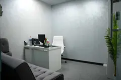 Luxury Furnished Office | Reception & Meeting Room | Ready to Move