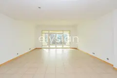 Low Floor I Beach Access I Unfurnished
