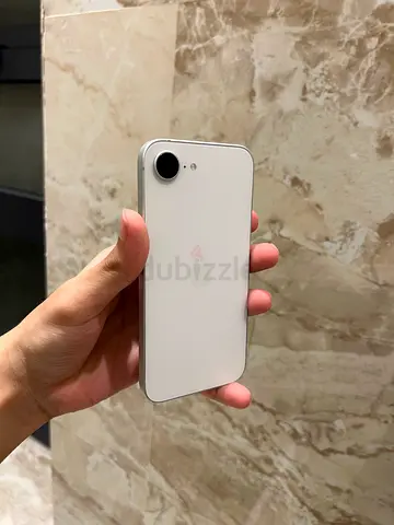 iPhone 16e