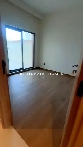 Spacious Layout | Single Row | Ready