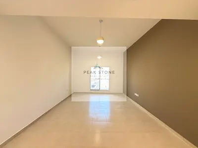 Big Layout | Read to Move | Near Silicon Central