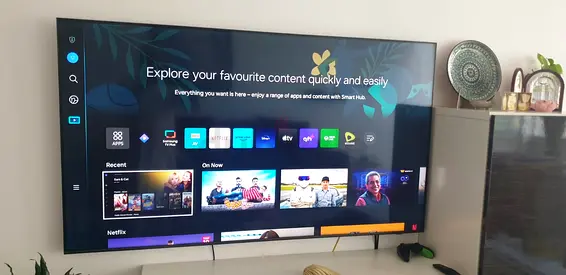 Samsung Smart TV with Remote and Stand
