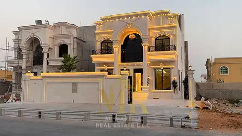 فيلا فاخرة بتصميم كلاسيكي للبيع في منطقة المويهات 2 – عجمان | 5 غرف نوم رئيسية (ماستر)