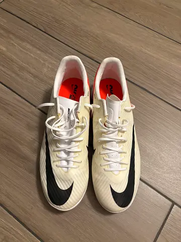 Nike Mercurial Vapor 15 - Size EU 46 - Used Once