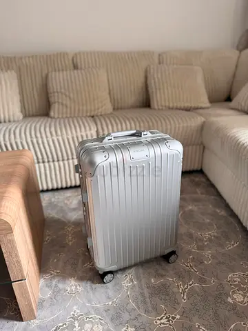 RIMOWA SUITCASE