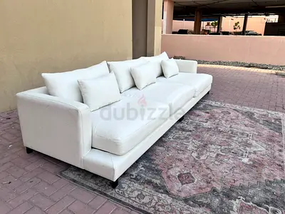 Selling high quality 4 setter sofa like a new