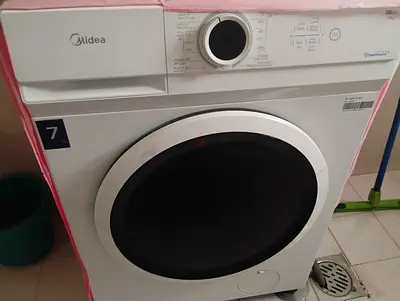 Midea Front Load Washer - Good Working Condition