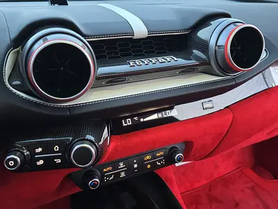 صورة 14 لـ 2016 Ferrari 812 GTS