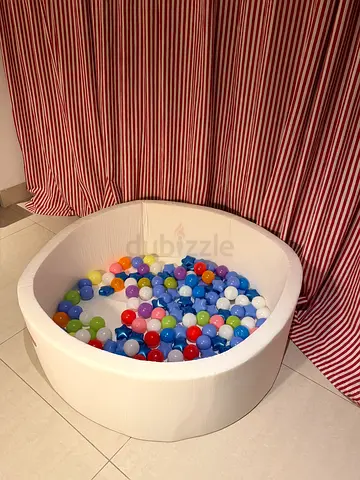 Foam ball pit pool