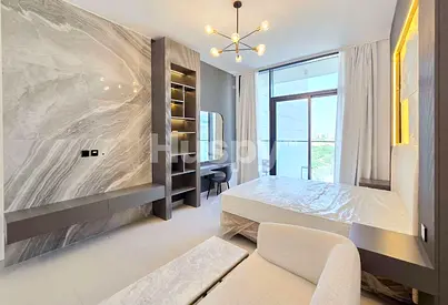 Fully Furnished | Community View | Mid Floor