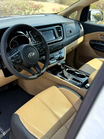 صورة 8 لـ 2020 KIA GRAND CARNIVAL