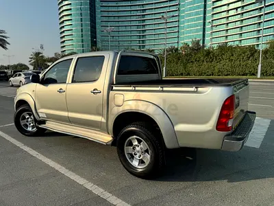 Toyota Hilux Double Cab DLX 2010 GCC Specs