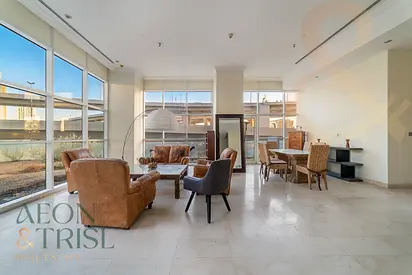 Huge 4BR | Private Access | Waterfront