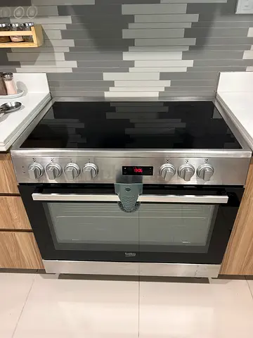 Beko Ceramic 90cm cooker - great condition