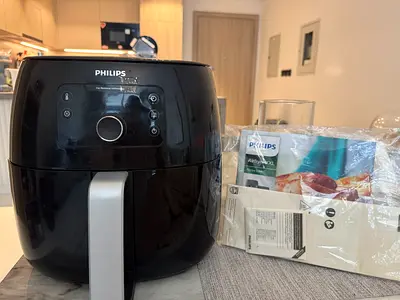 Philips Airfryer XXL 1.4L with Accessories