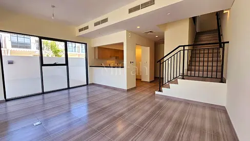 Beautiful Single Row | Maid Room | Corner Unit