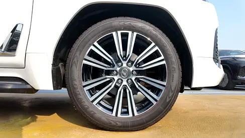 صورة 4 لـ 2026 Lexus LX-SERIES