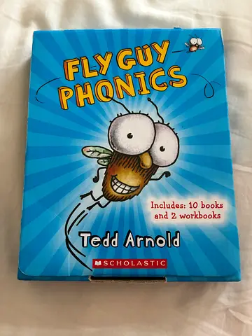 Fly Guy Phonics boxed set