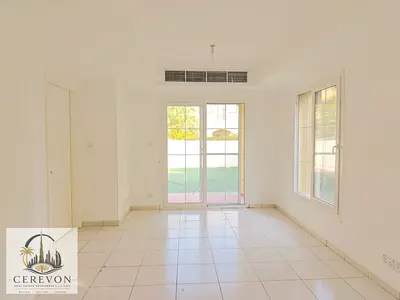 Spacious Layout | 2 Bedroom + Study Villa for Rent | Spring 15