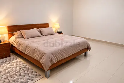 (real offer) Bed king size with mattress ( اسرع عرض مغري) سرير خشب مزدوج كبير مع فراش 400 only