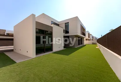 Large Plot I Close to Amenities I Newly Landscaped