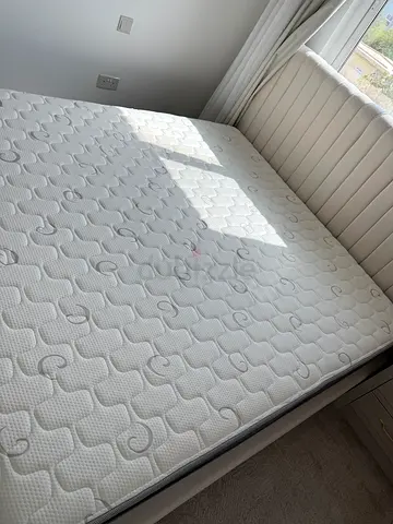 King size Mattress 180 x 200 from Home centre