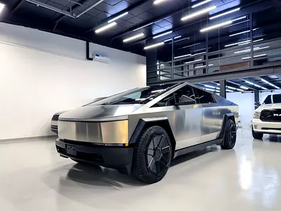 2026 Tesla CYBERTRUCK 照片 3